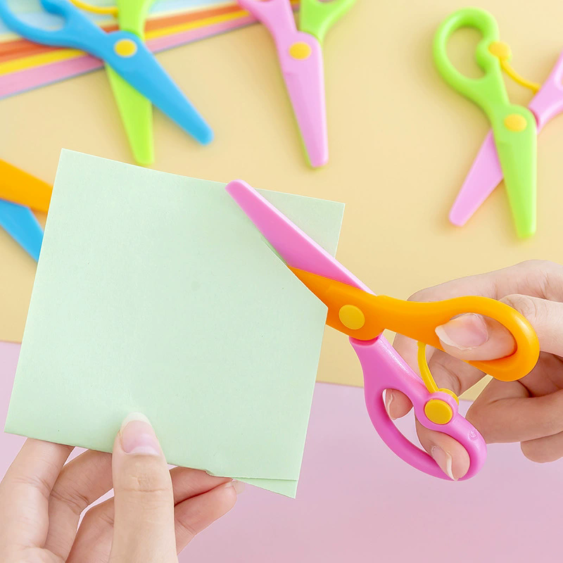 Plastic Scissors Double Color  - огляд і ціна Baby Food Scissors